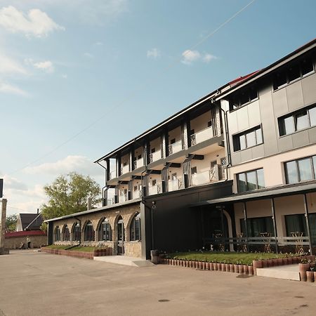 Hanul Ursilor Târgu Neamț Zewnętrze zdjęcie
