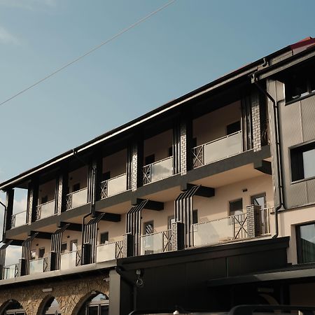 Hanul Ursilor Târgu Neamț Zewnętrze zdjęcie